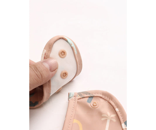 Babete Impermeável - Funny Letters