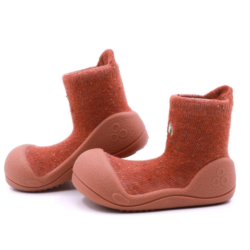 Attipas Basic Brown.