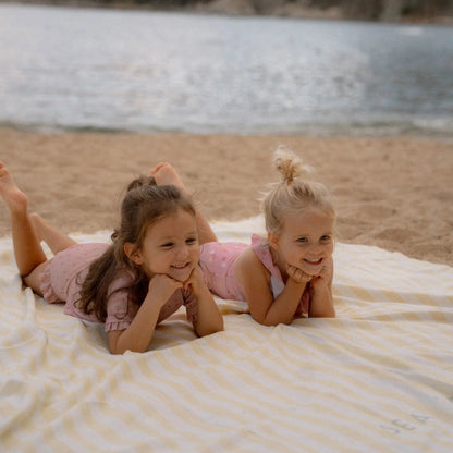 Toalha de Praia - Beach Sunny Yellow | Little Dutch