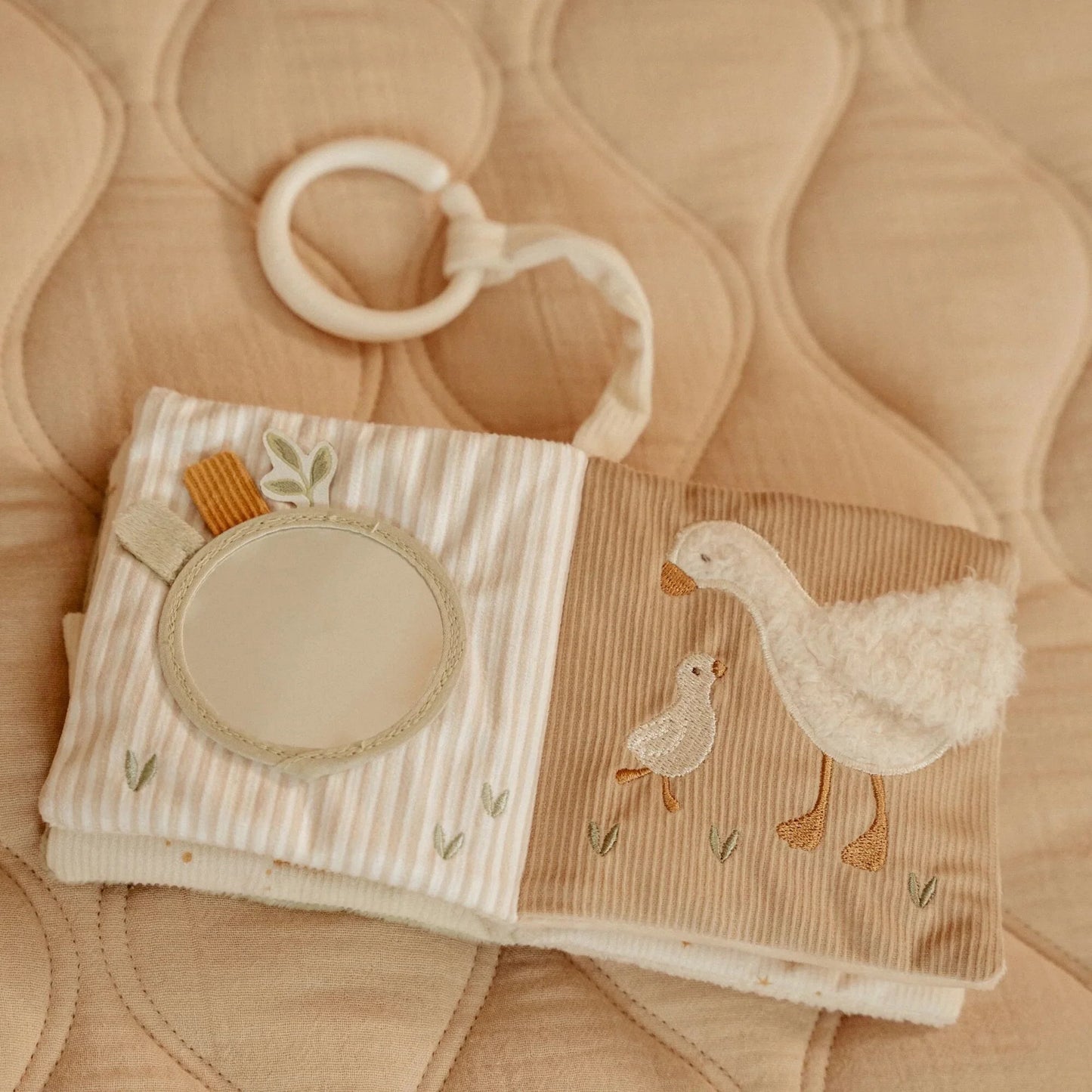 Livro de Atividades Pequeno Newborn Naturals - Little Farm