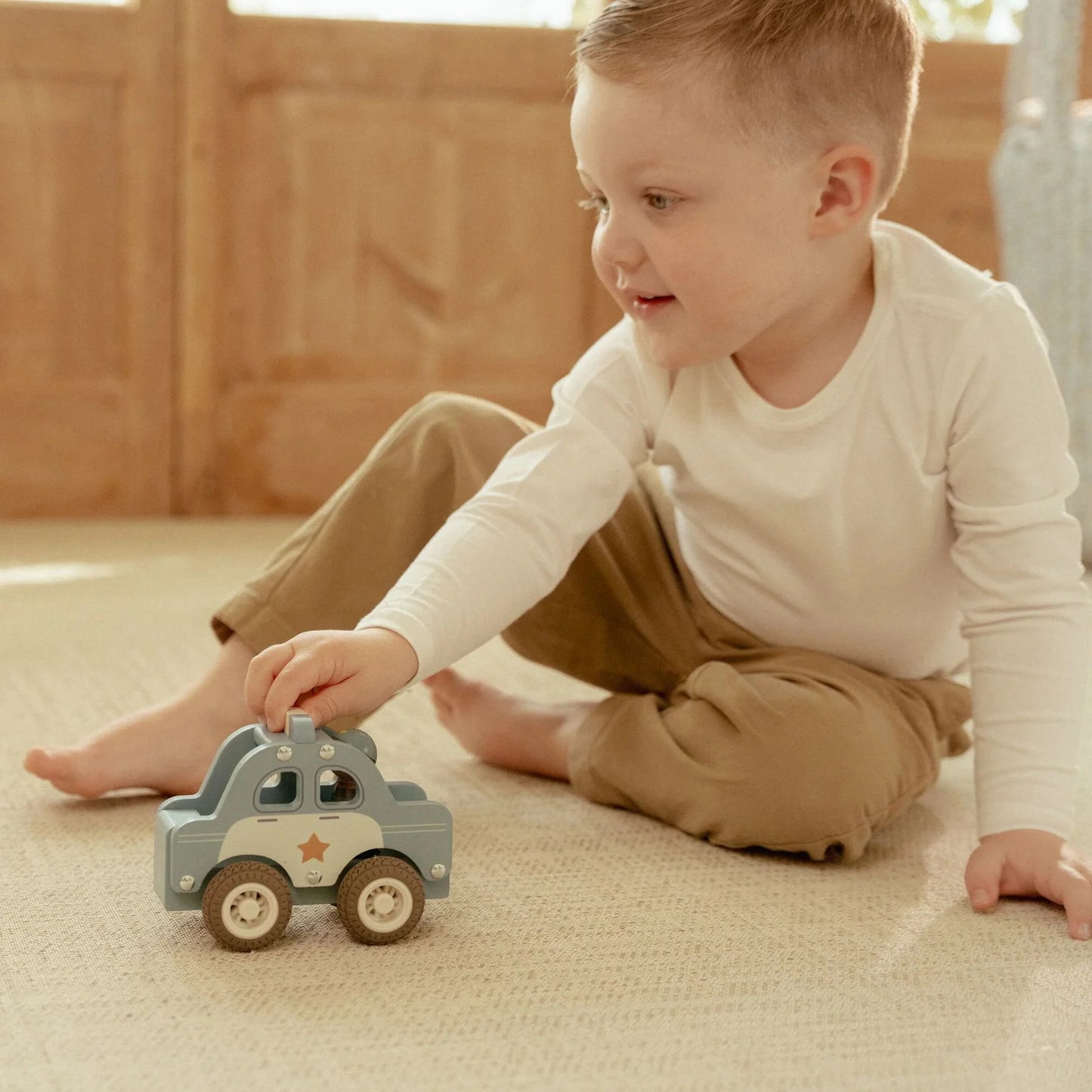 Carro da Polícia em Madeira - Little Dutch