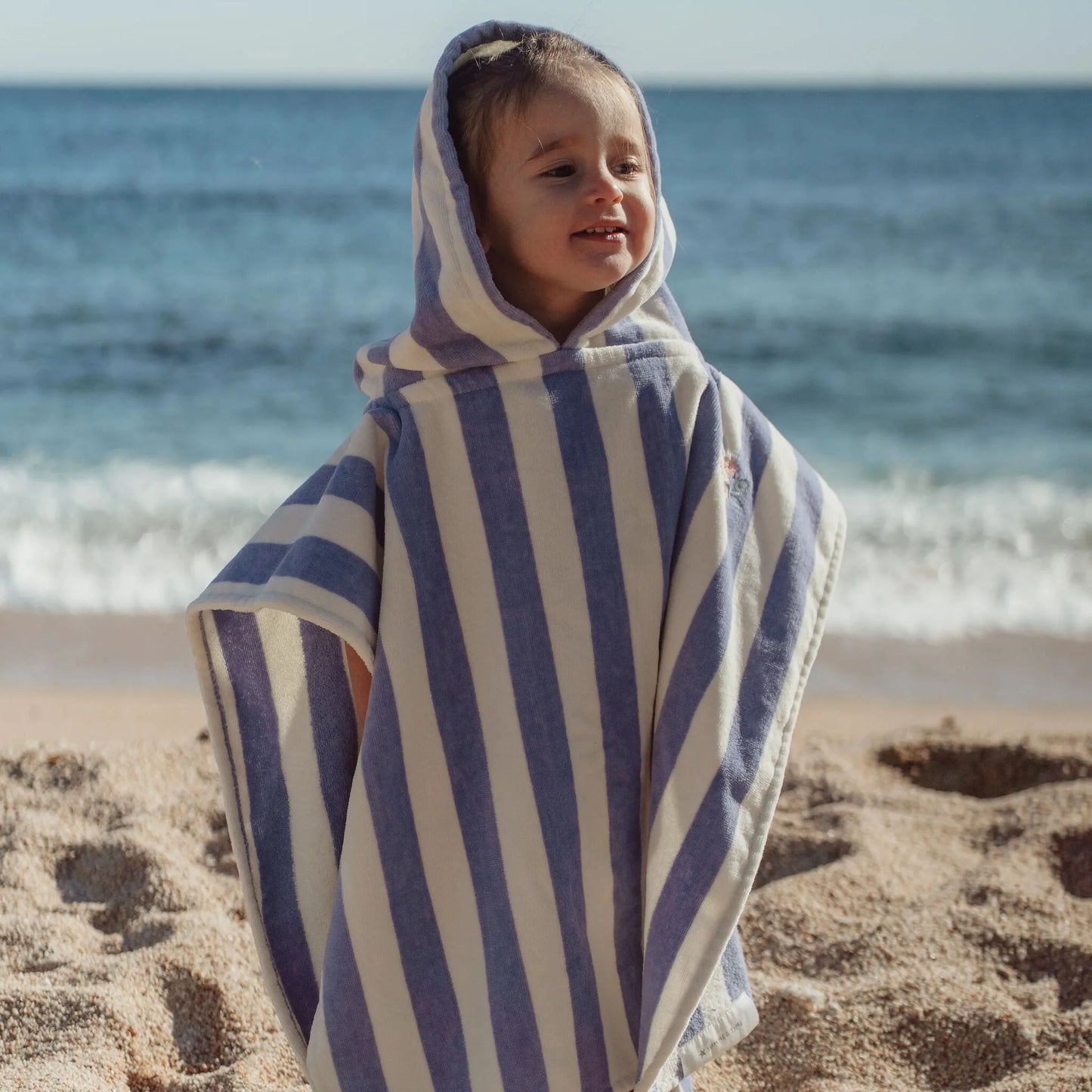 Poncho de Praia - Dreamy Purple Stripe | Little Dutch.