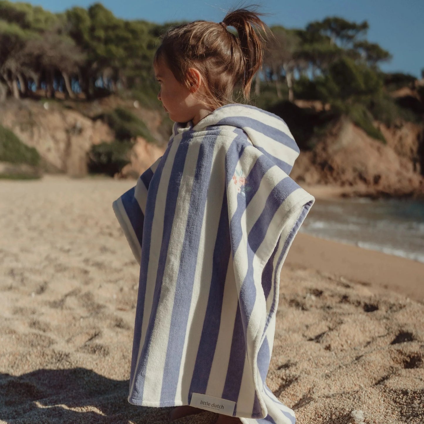 Poncho de Praia - Dreamy Purple Stripe | Little Dutch.