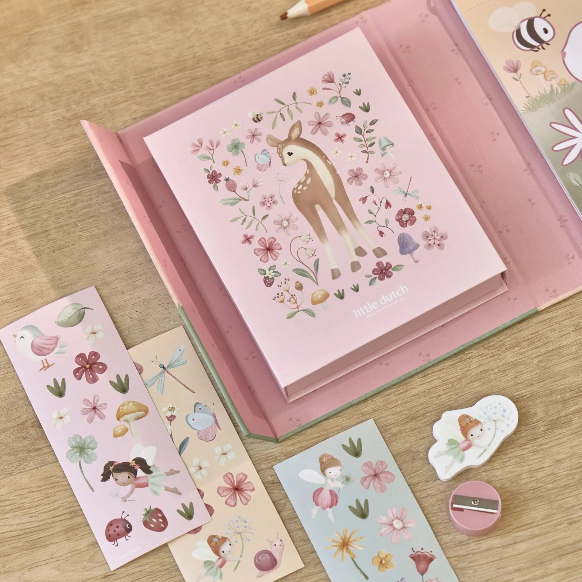Conjunto de Colorir - Rosa Fairy Garden.
