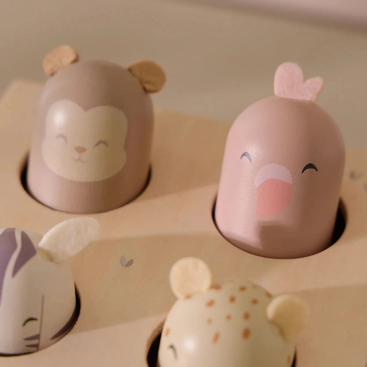 Brinquedo Pop-Up em Madeira - Safari Friends | Little Dutch.