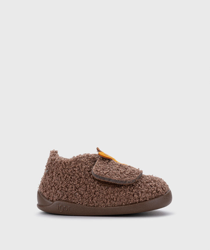 Igor - Pantufas Homie Girafa - Castanho.