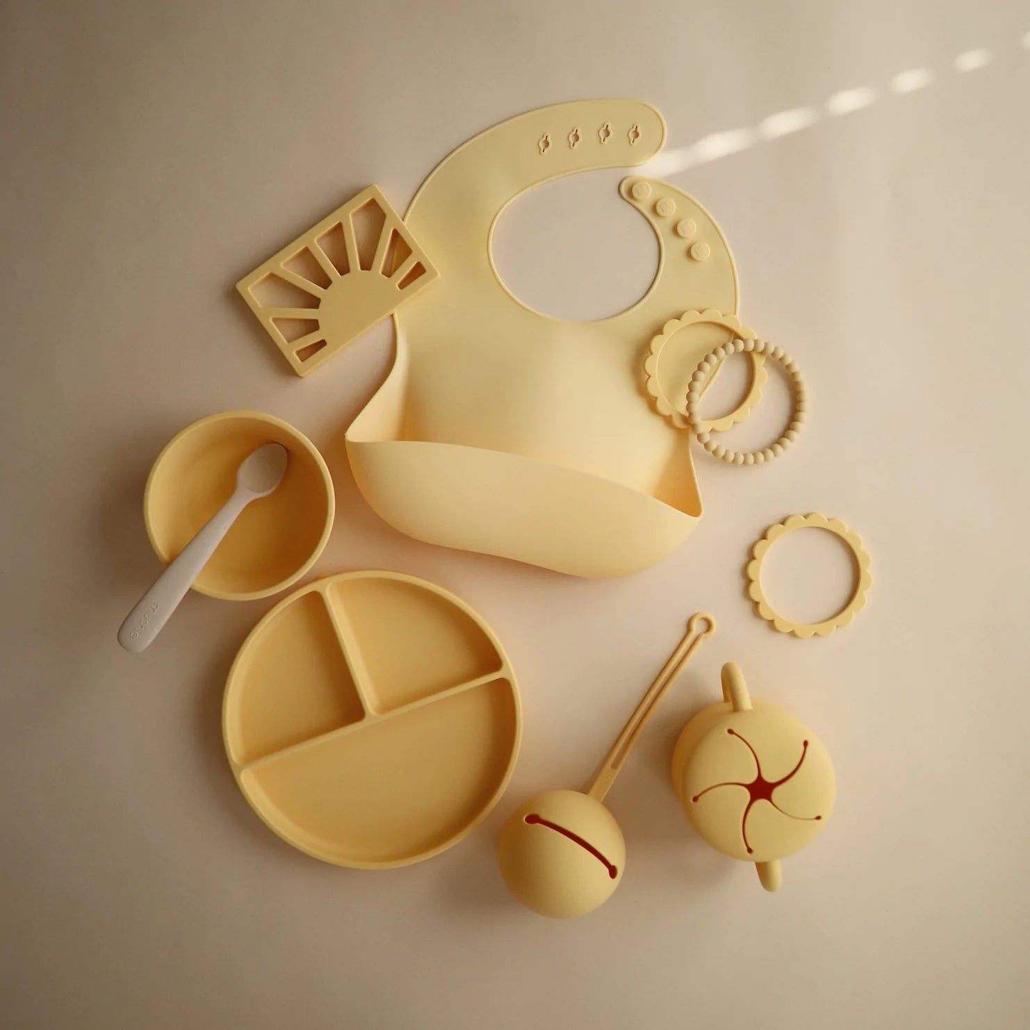 Caixa chupetas silicone (Amarelo).